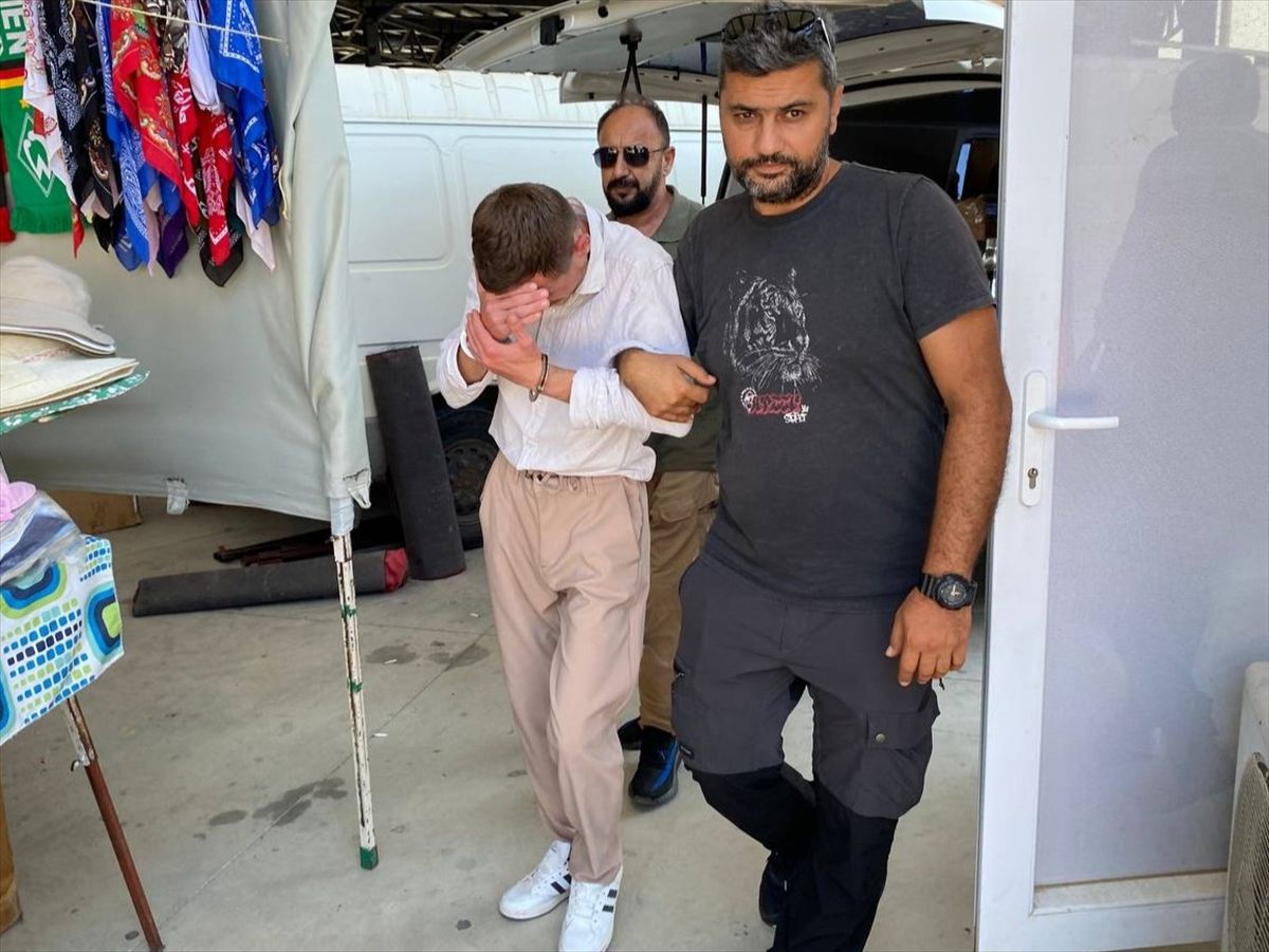 Antalya’da Sahte Dövizle Alışveriş Girişimi