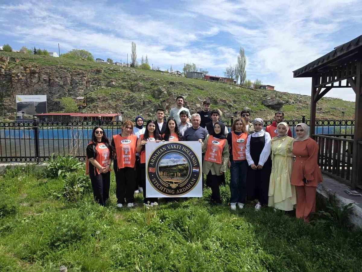 Ardahan’da fidanlar toprakla buluşuyor