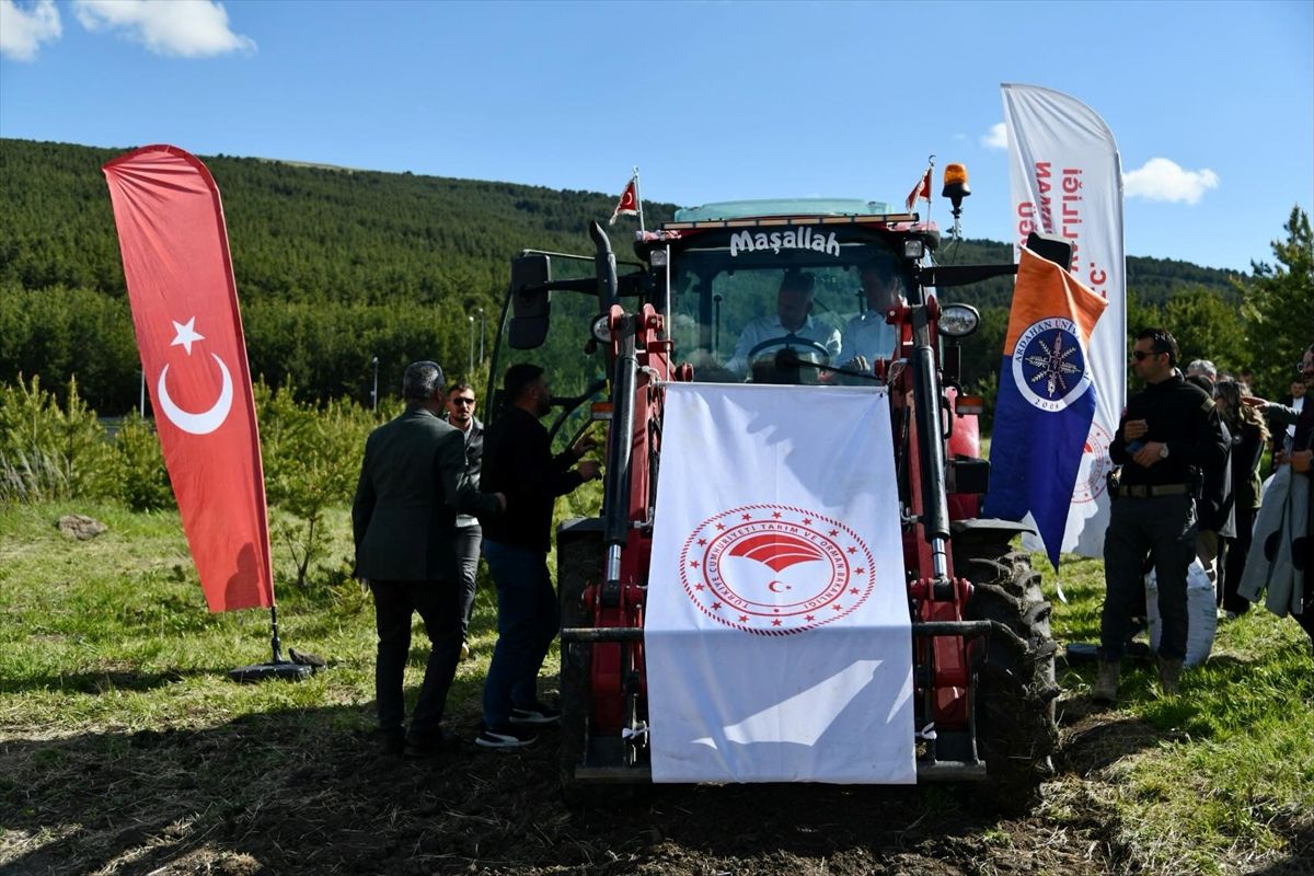 Ardahan’da Mercimek ve Nohut Ekimi Başladı