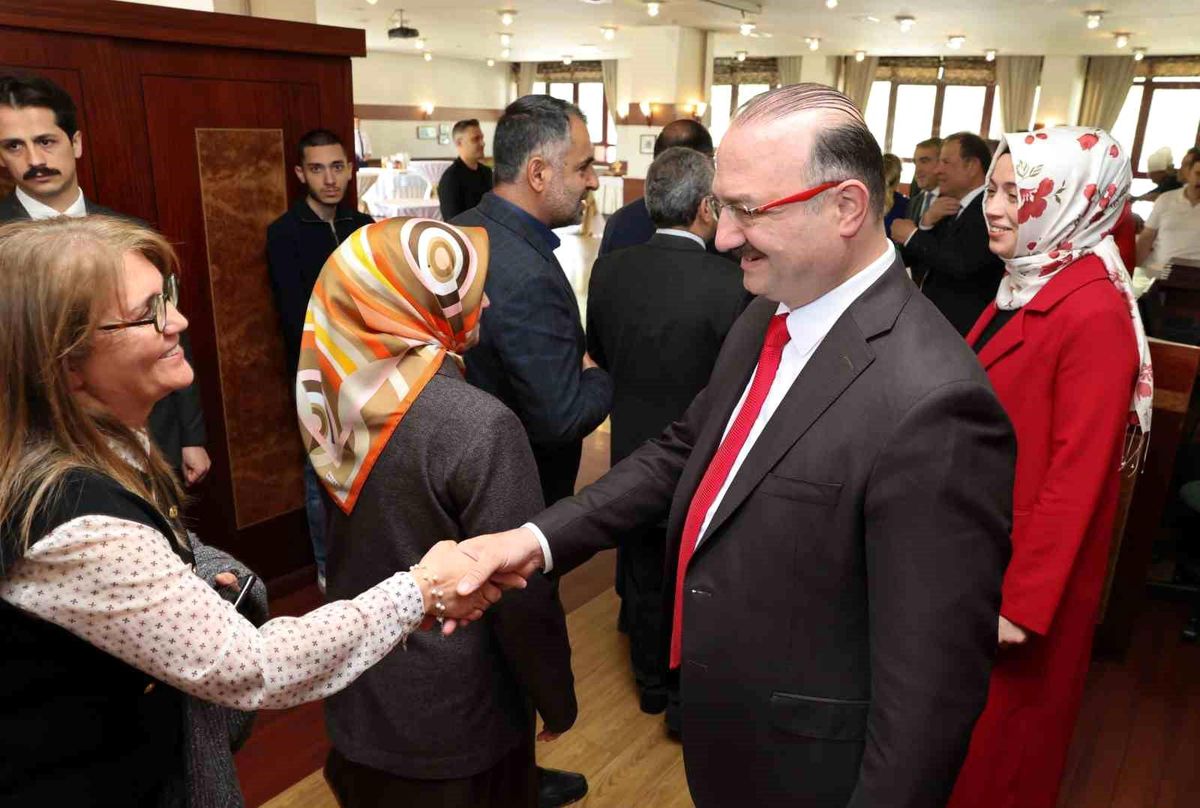 Atatürk Üniversitesi’nde Bayramlaşma Programı