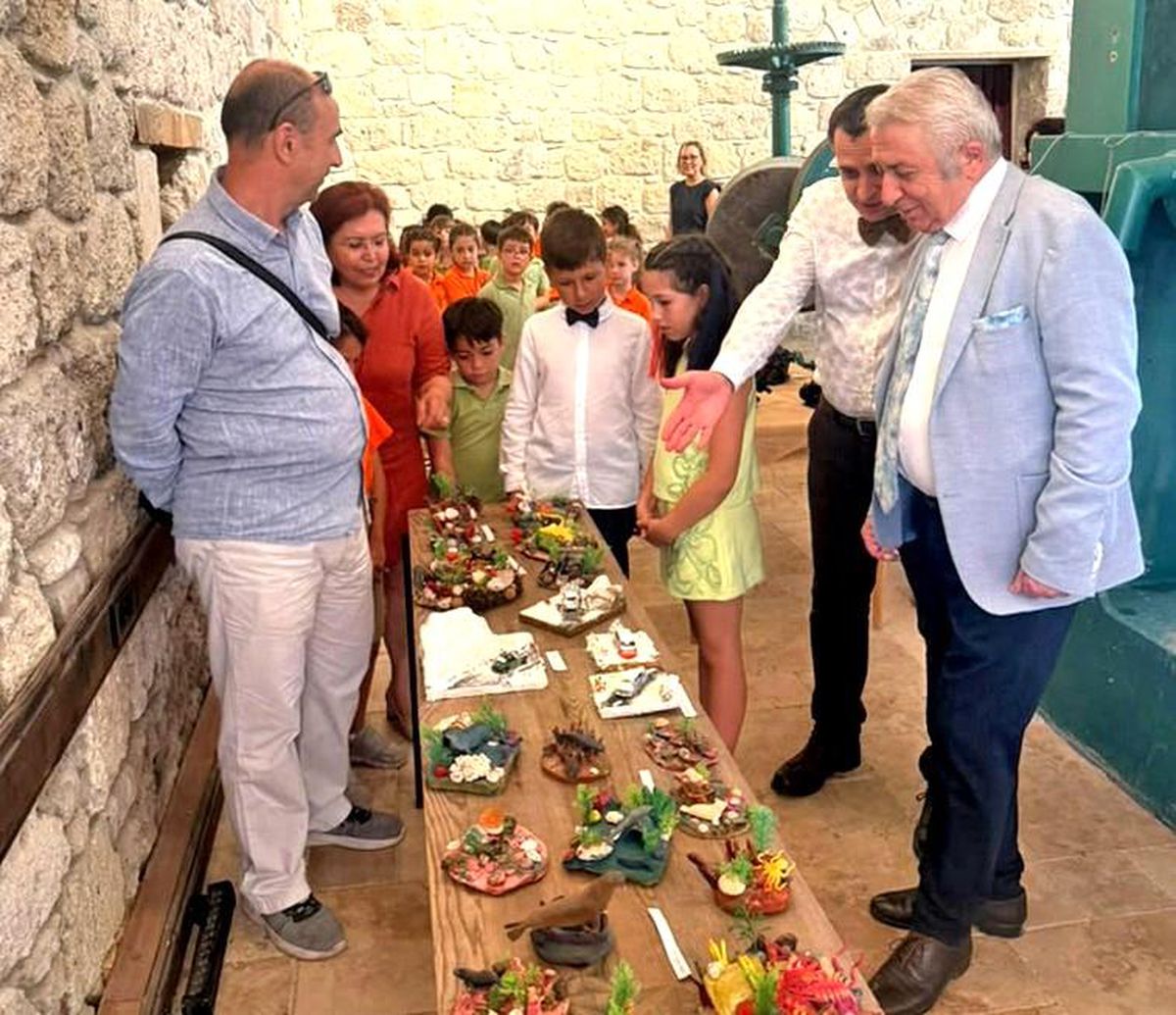 Geri dönüşümle sanat: Öğrenciler atıklardan eser üretti