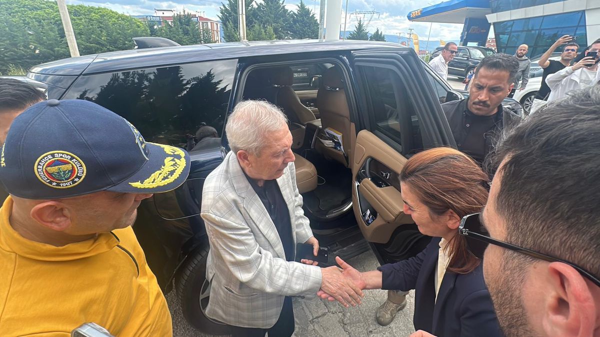 Aziz Yıldırım: Fenerbahçe Bu Yıl Şampiyon Olacak