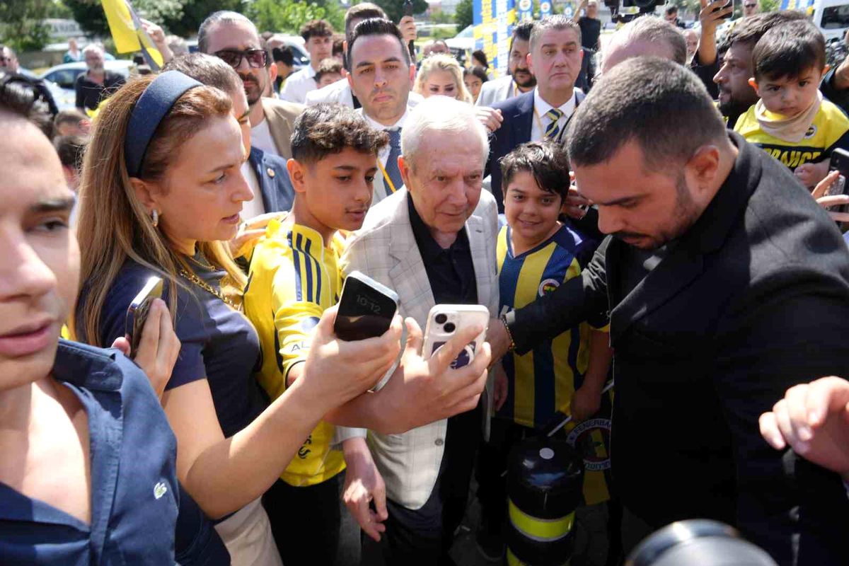 Aziz Yıldırım, Kocaeli’de Transfer Müjdesi Verdi