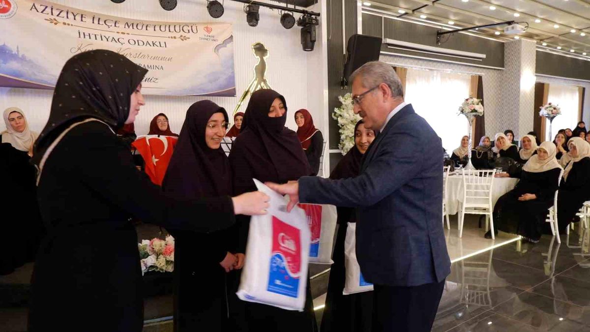 Kur’an Kursları Yıl Sonu Programı Coşkusu