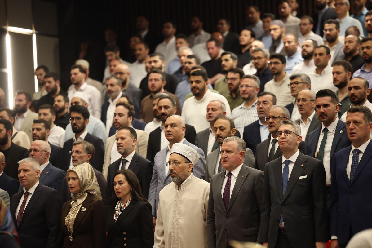 Gençler İçin Manevi Rehberlik Önemli