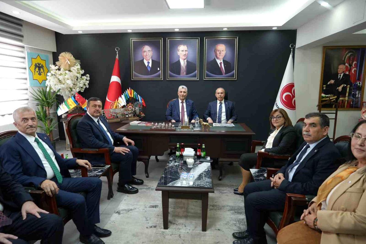 Bakan Bolat’tan MHP Gaziantep’e Ziyaret