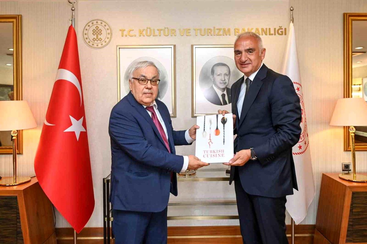 Bakan Ersoy, Rus Büyükelçi’yi Ağırladı