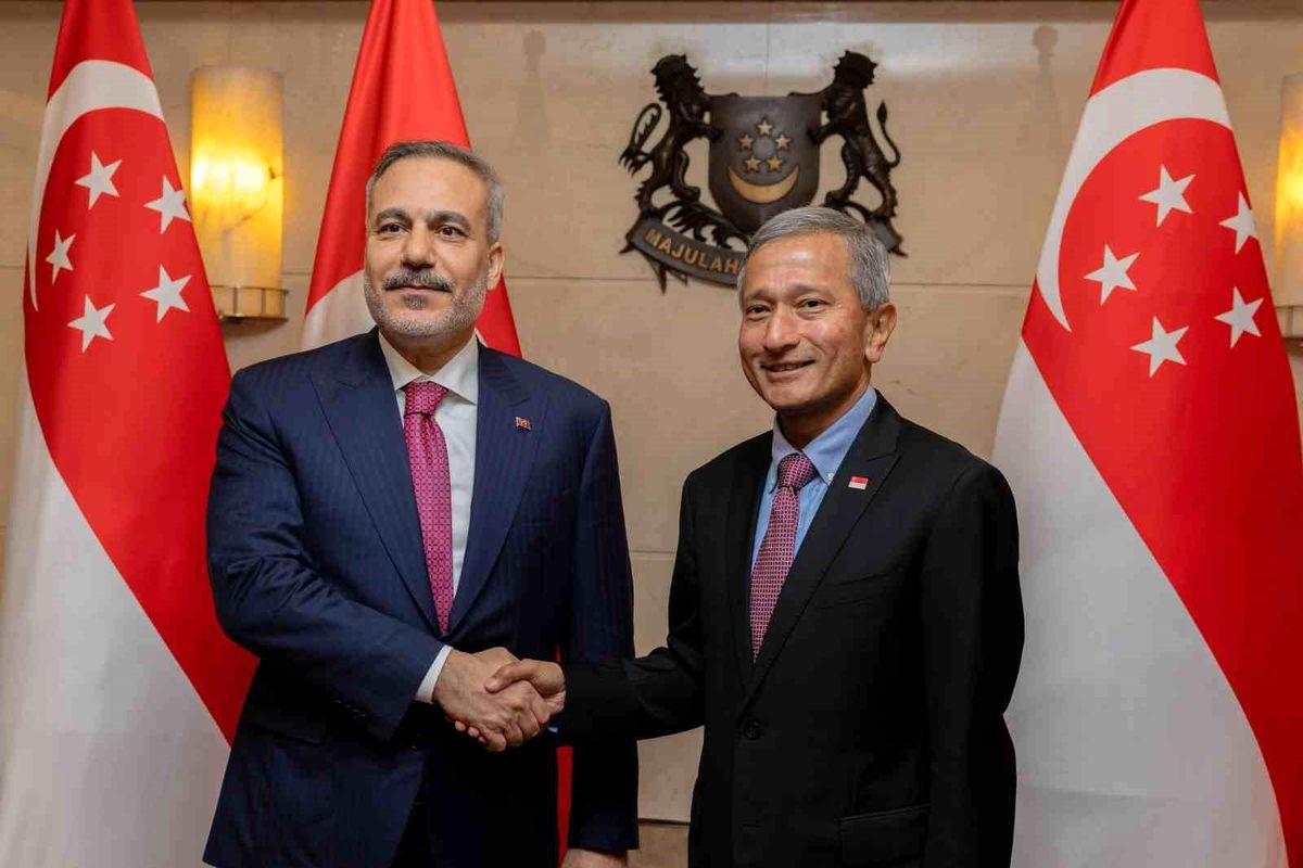 Hakan Fidan Singapur’da Temaslarda Bulundu