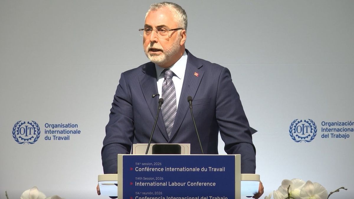 Bakan Işıkhan: Yapay zeka insanı dışlayan değil destekleyen olmalı