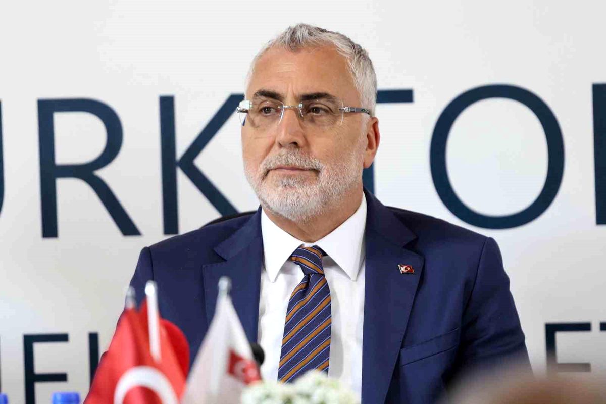 Bakan Işıkhan İsviçre’de Türk STK’larla buluştu