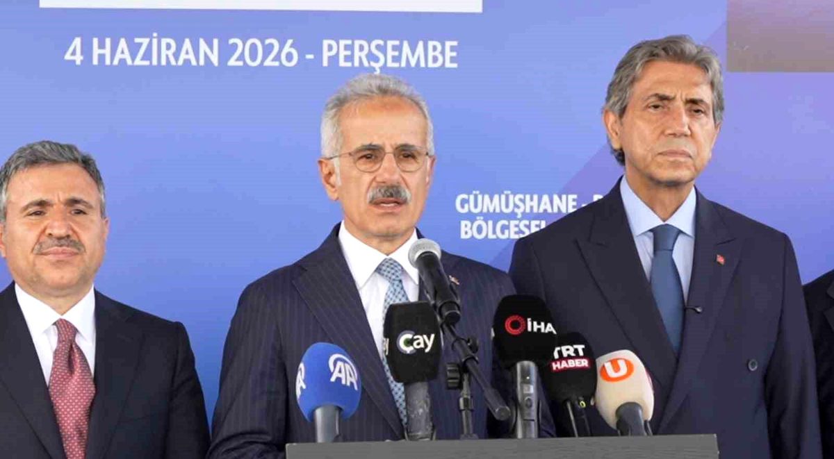 Bakan Uraloğlu, Tekke’de destek istedi, havalimanında incelemeler yaptı