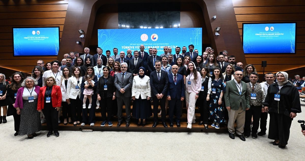 Türkiye Yüzyılı’nda Dil ve Düşünce