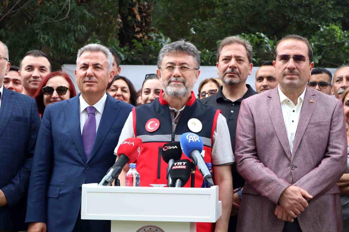 İzmir’de Biyoteknik Mücadele Merkezi Açıldı