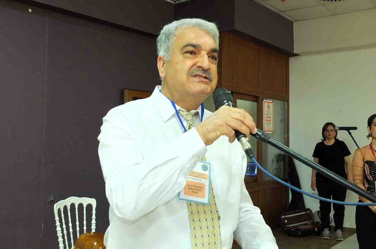 Balıkesir Burhaniye’de defileli yıl sonu sergisi yoğun ilgi gördü