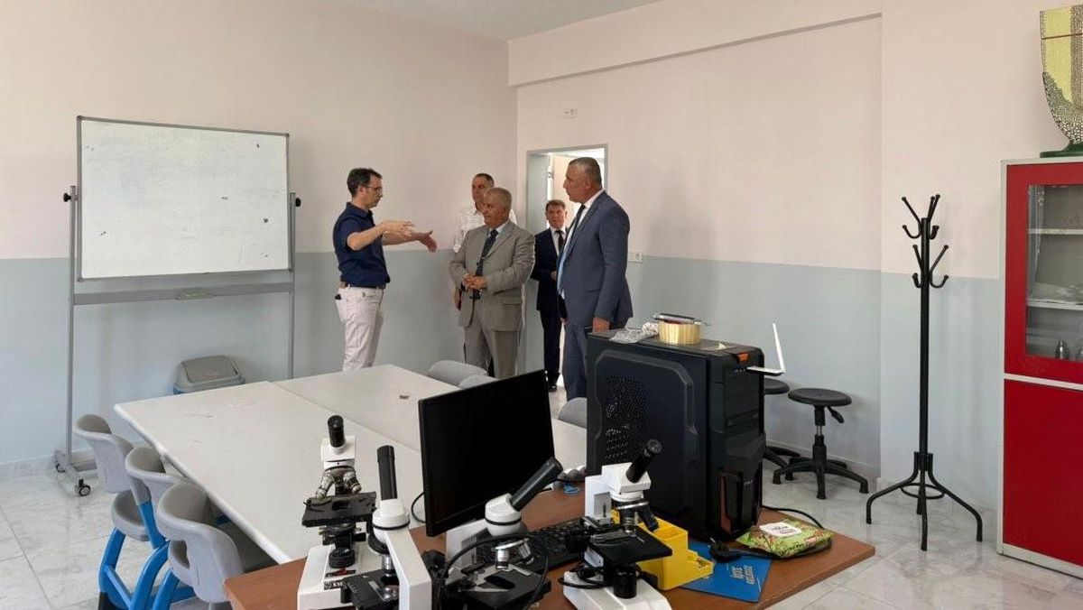Balıkesir İl Milli Eğitim Müdürü Selehattin Kal, Burhaniye’de Okulları Ziyaret Etti