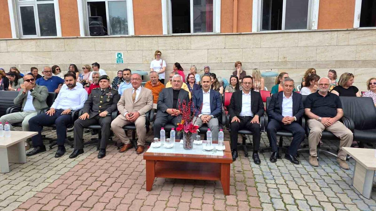 Bandırma’da Yıl Sonu Sergisi ve Şenlik Düzenlendi