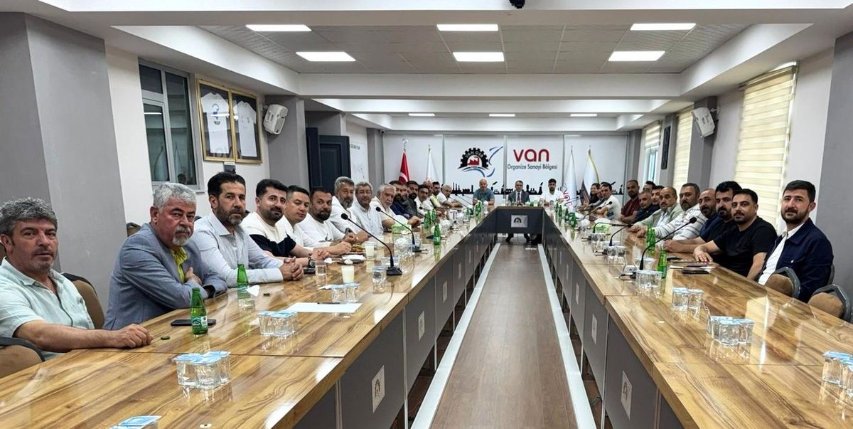 Van OSB’de Sanayicilerle İstişare Toplantısı