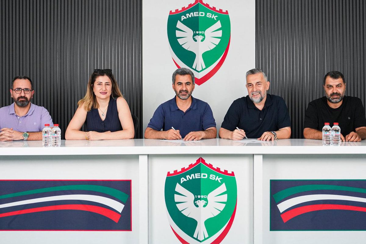 Beşiktaş’tan ayrılan Serkan Reçber, Amedspor’a imza attı