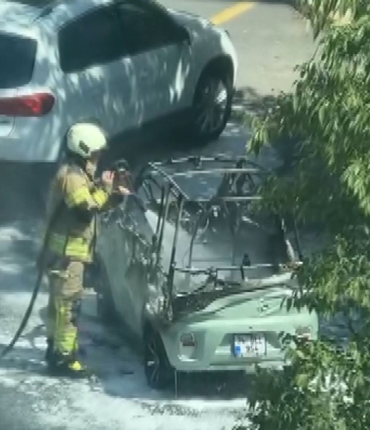 Beylikdüzü’nde Elektrikli Araçta Yangın