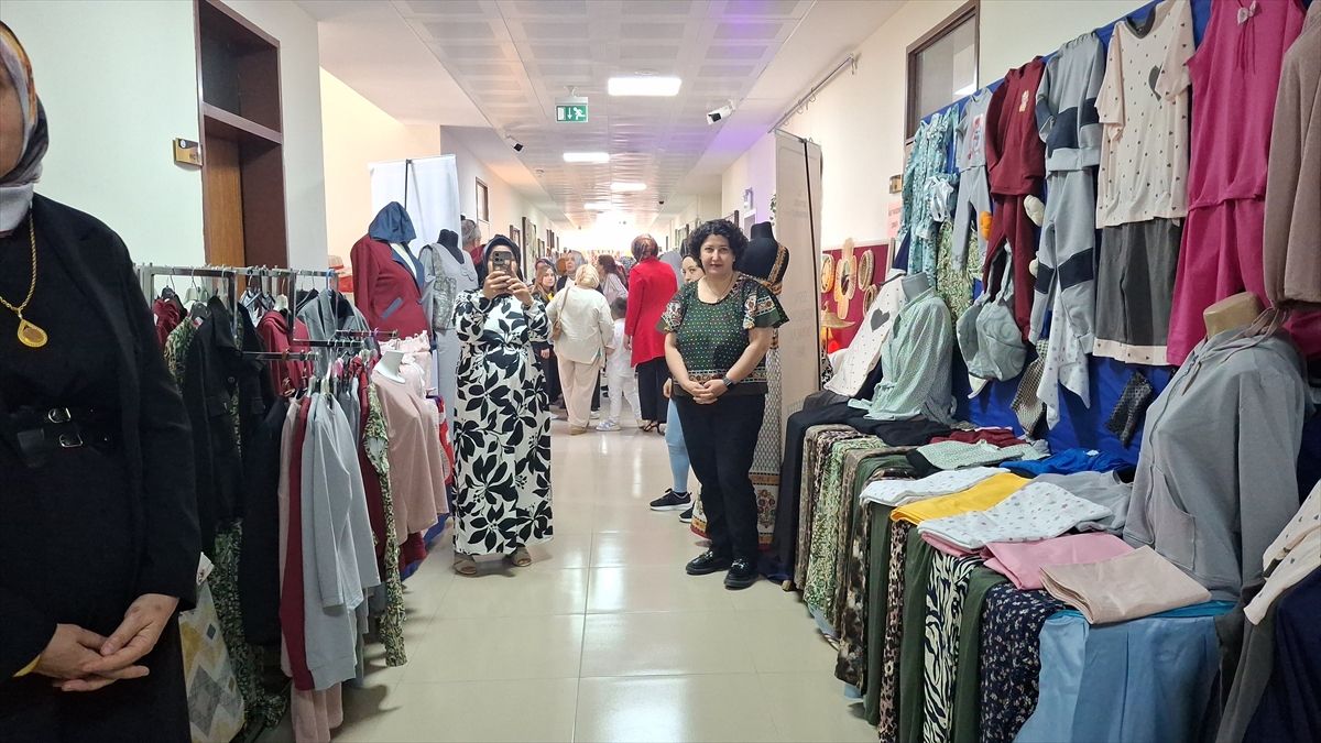 Ankara’da Yıl Sonu Sergisi Açıldı
