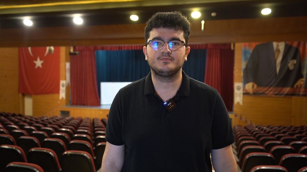 Siirt’te Tiyatro ile Kitap Bağışı