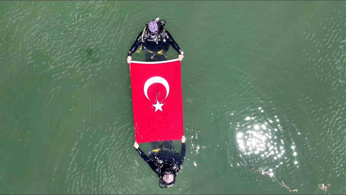 Bolu İtfaiyesi’nden nefes kesen tatbikat: Dalgıçlar göreve hazır