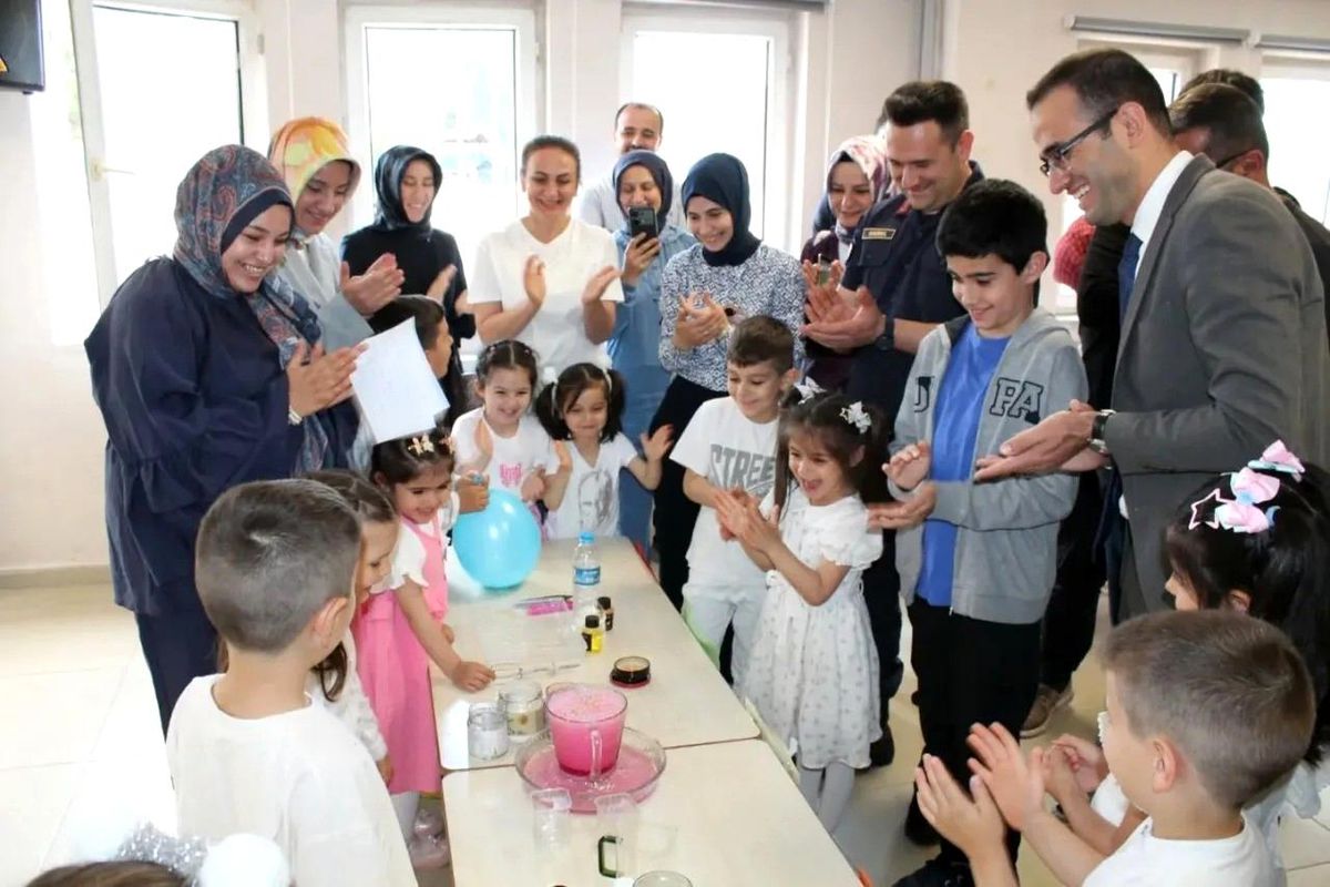 Bilimle Tanışan Minikler