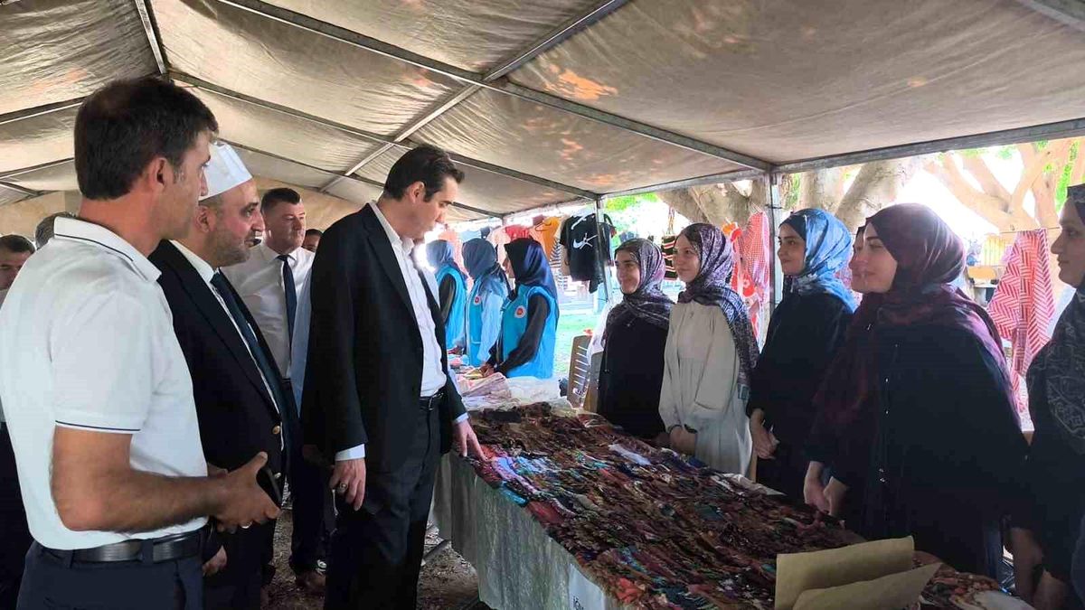 Bozyazı’da Kur’an Kursu öğrencileri için hayır çarşısı açıldı