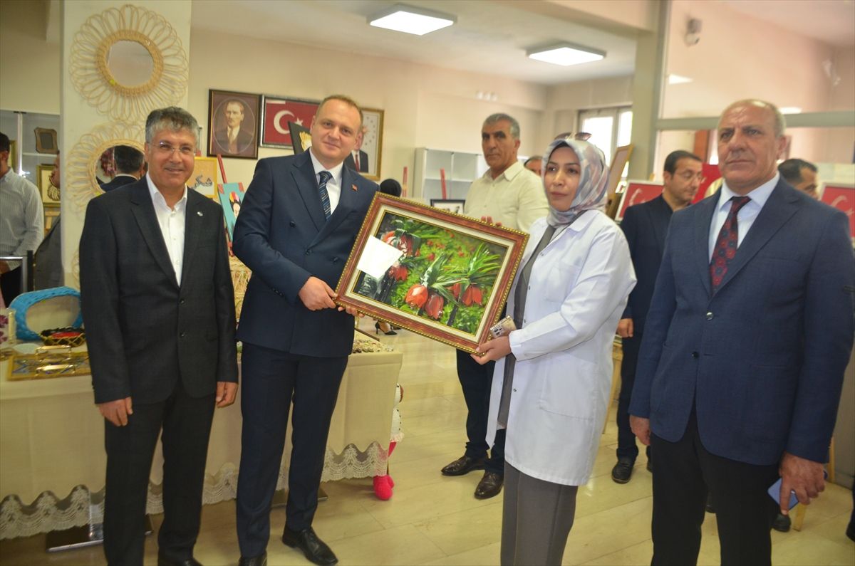 Bulanık’ta Hayat Boyu Öğrenme Haftası Sergisi