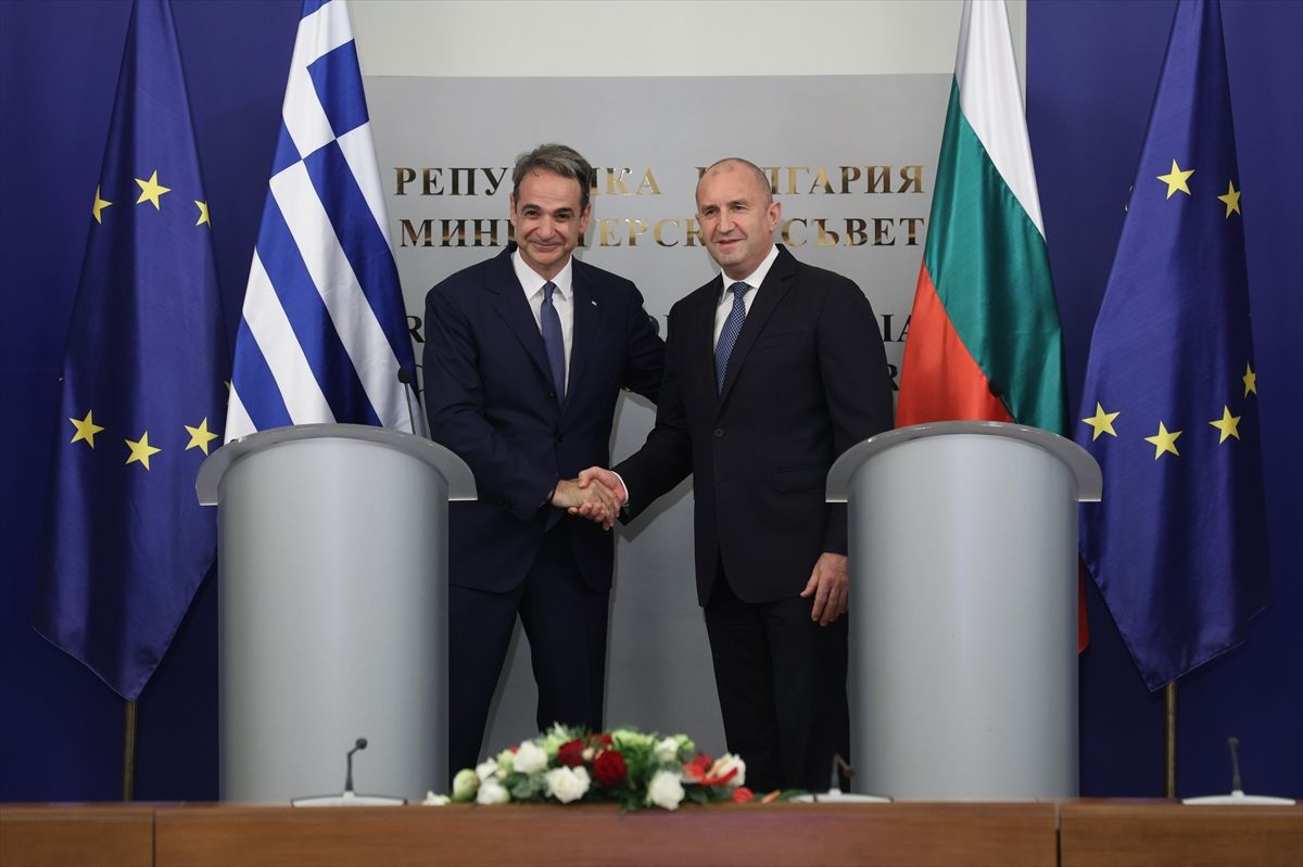 Radev ve Miçotakis Sofya’da Buluştu