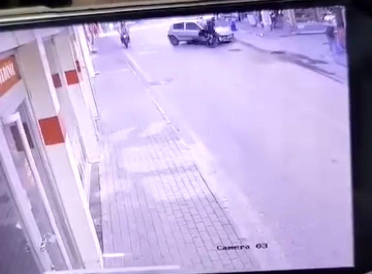 Bursa’da İlginç Kaza: Motosiklet Sürücüsü Sağ Salim