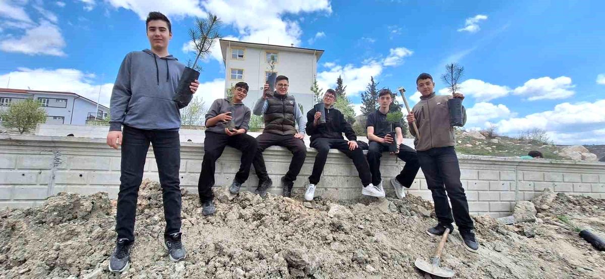 Kütahya’da Fidan Dikim Faaliyetleri