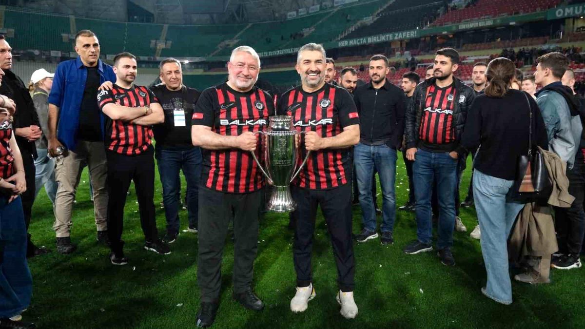 Çorum’da Çorum FK sahibi Savaş Balçık’a fahri hemşehrilik beratı verilmesi teklifi gündeme alınacak
