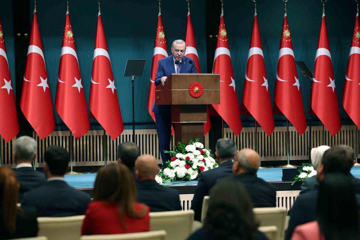 Erdoğan: Ana muhalefet içi tartışmalarda yokuz