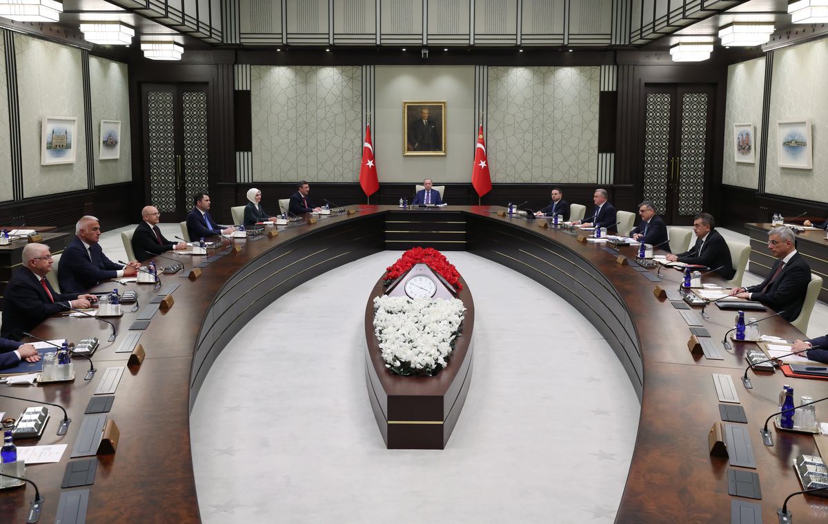 Cumhurbaşkanı Erdoğan: Ana muhalefet partisi içindeki tartışmaların hiçbiri bizi ilgilendirmiyor
