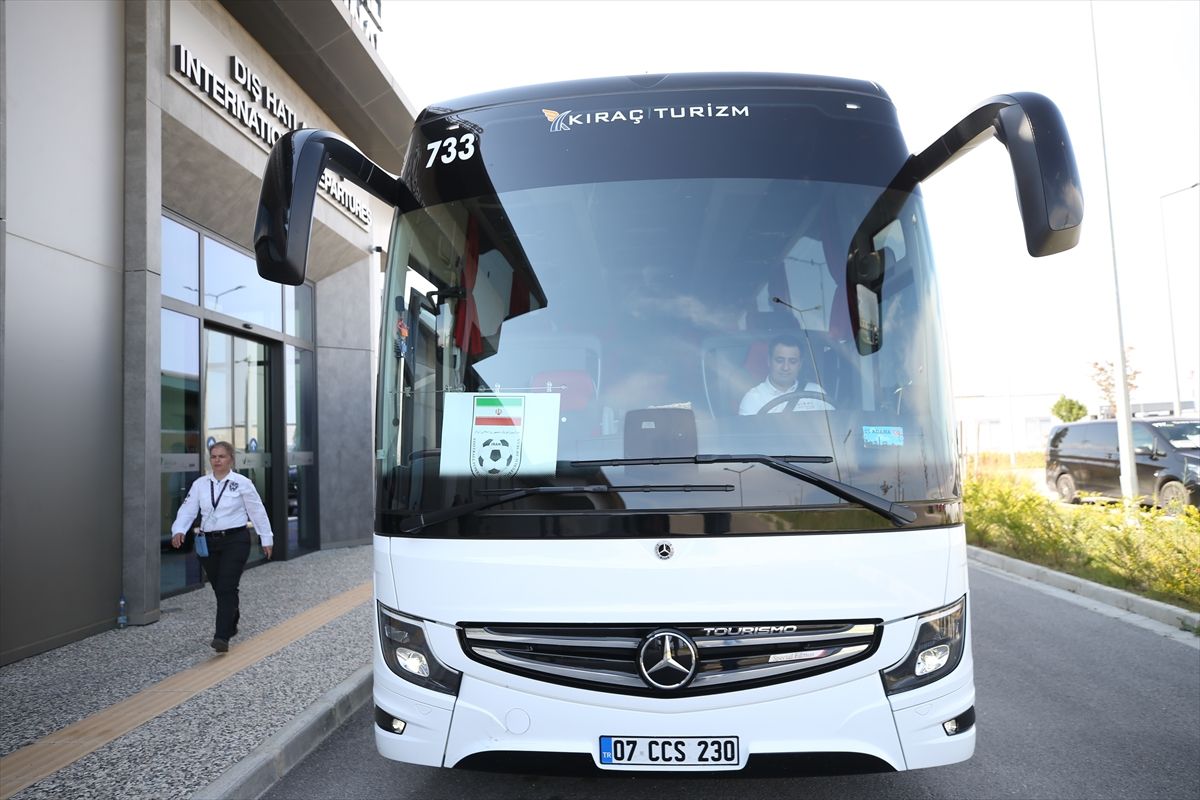 İran Milli Takımı Meksika’ya Gitti
