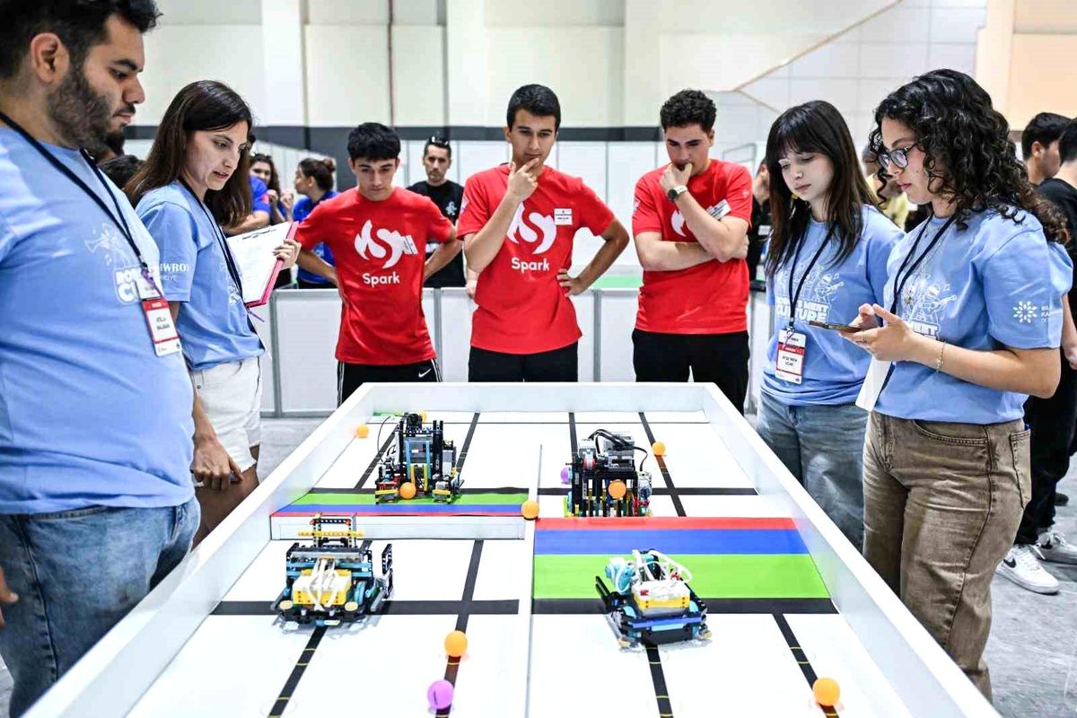 Robot Olimpiyatı’nda 254 takım yarıştı