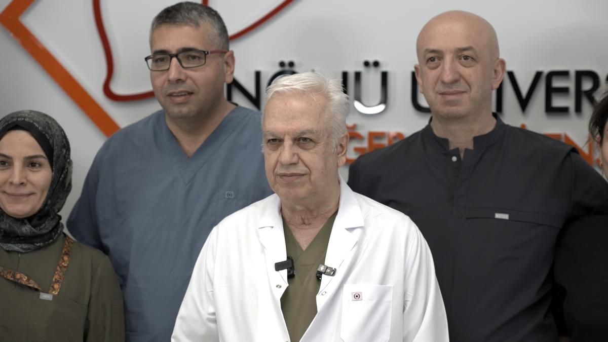 Dünyanın İlk 8’li Çapraz Karaciğer Nakli Başarıyla Tamamlandı
