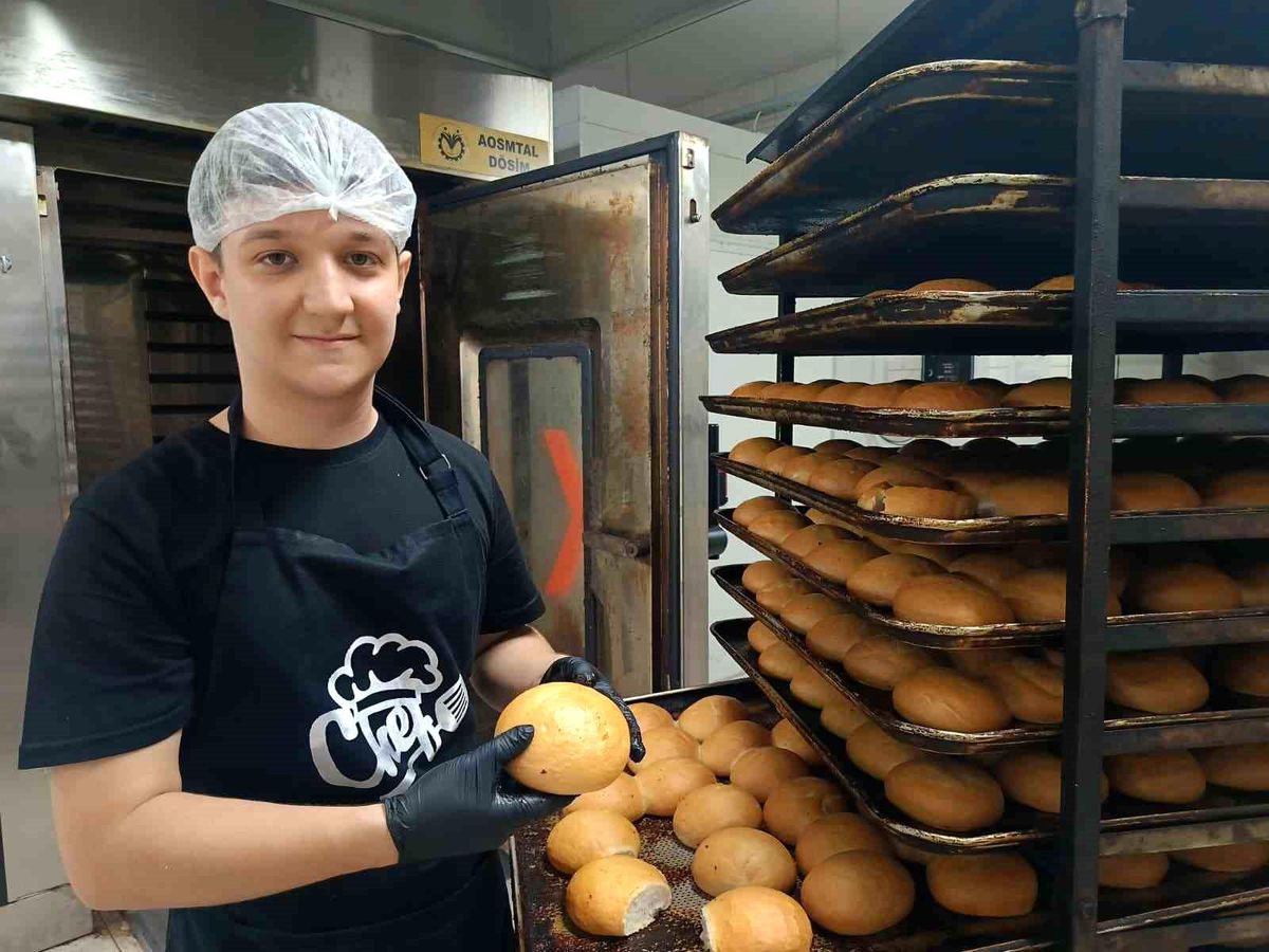 Edirne’de Öğrenciler Ekmeğini Üretiyor