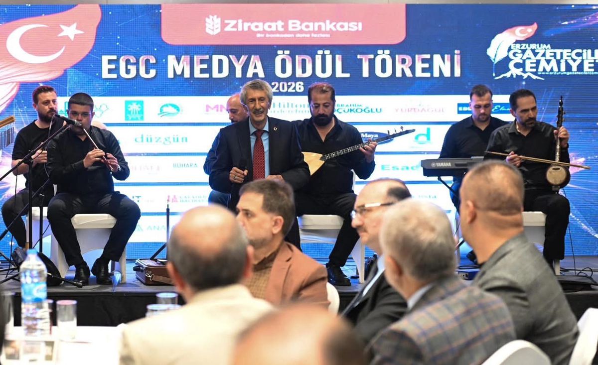 Erzurum’da Başarılı Gazetecilere Ödül