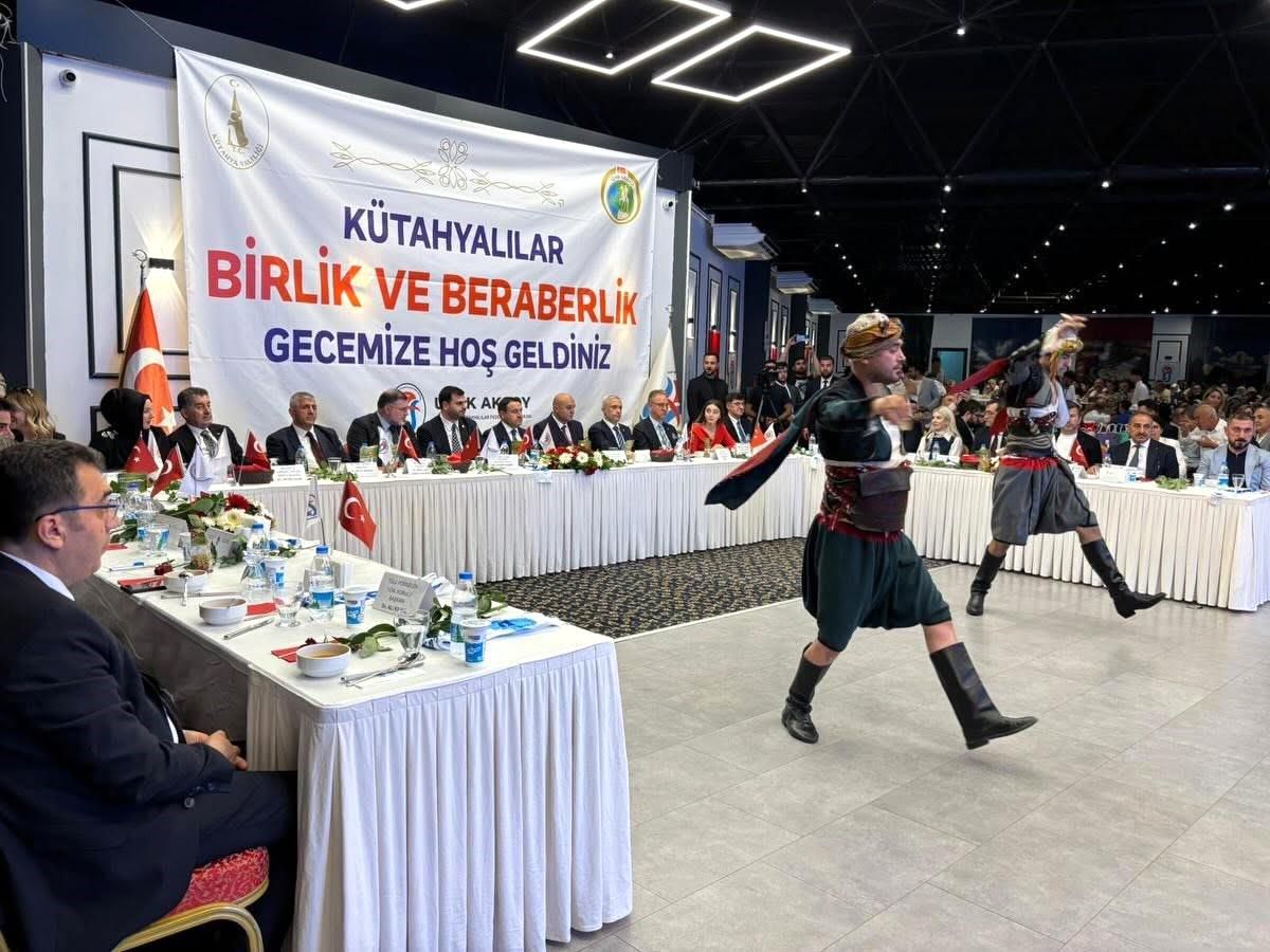 Ege Bölgesi Kütahyalılar Federasyonu’ndan Birlik ve Beraberlik Gecesi