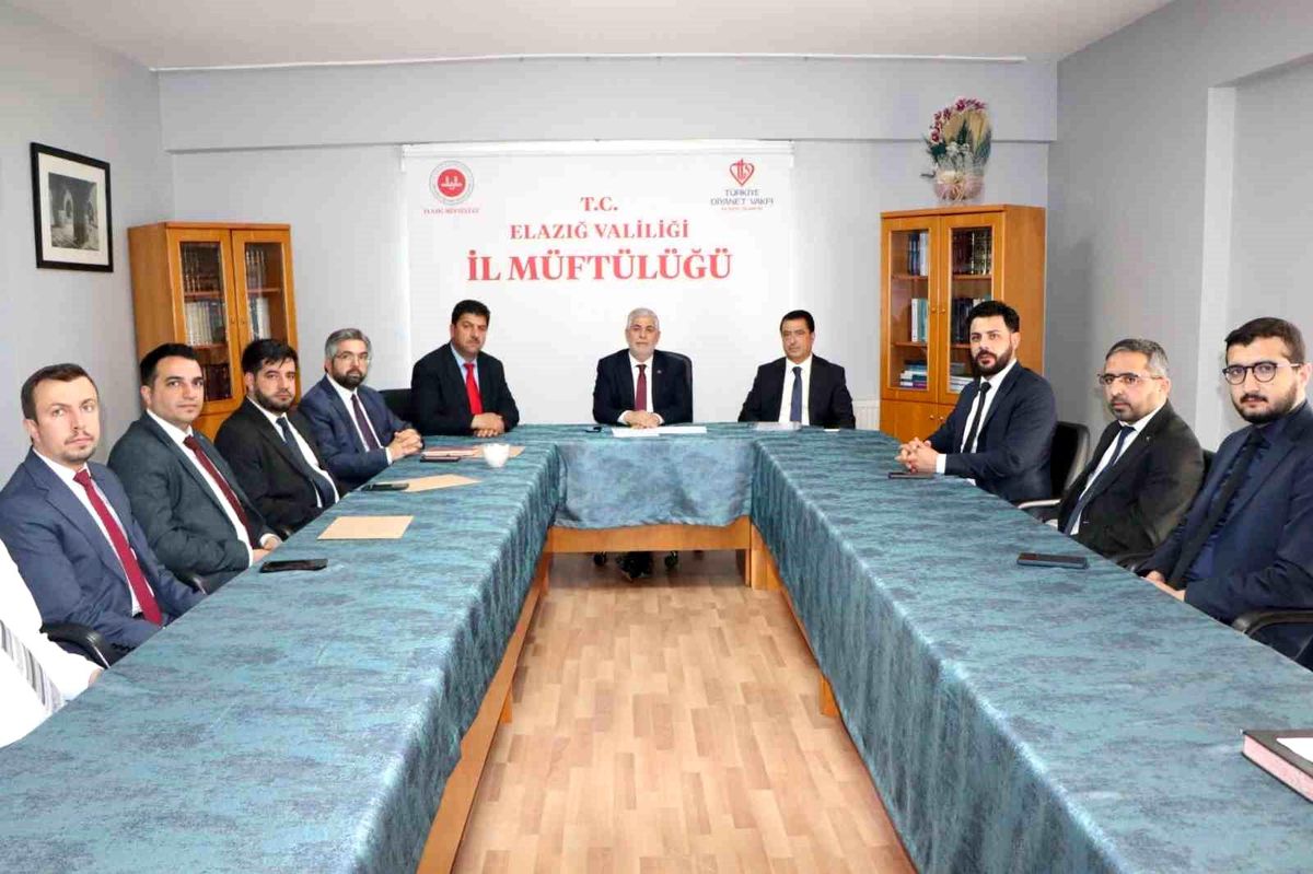 Elazığ’da Din Hizmetleri Toplantısı