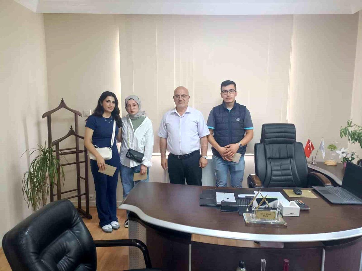 Emet’te Umre Ödüllü Bilgi Yarışması Tamamlandı