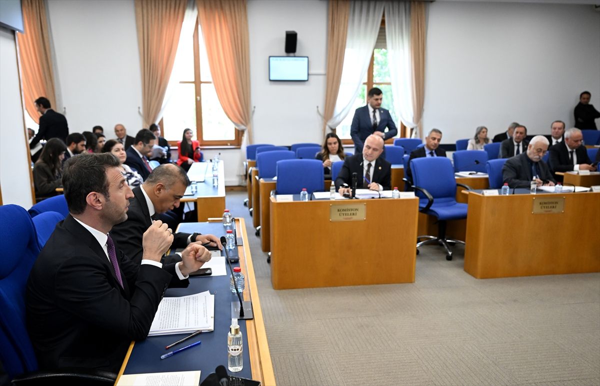 Emniyet Teşkilatına Yönelik Kanun Teklifi Görüşülüyor