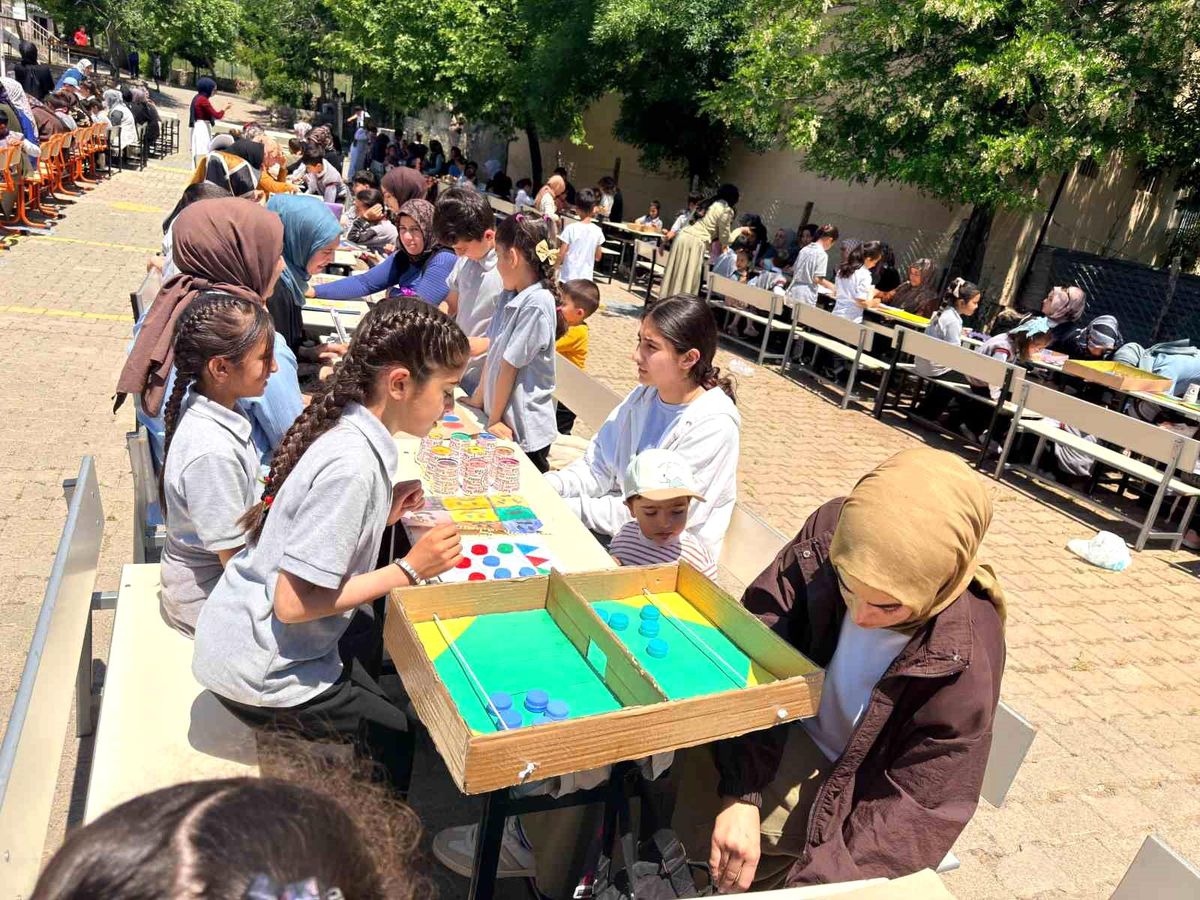 Eri·mli·’de Heyecan Dolu Zeka Oyunları Turnuvası