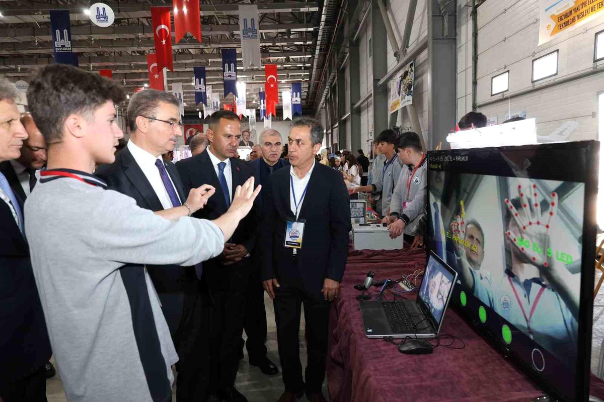 Erzurum’da Mesleki Eğitim Fuarı