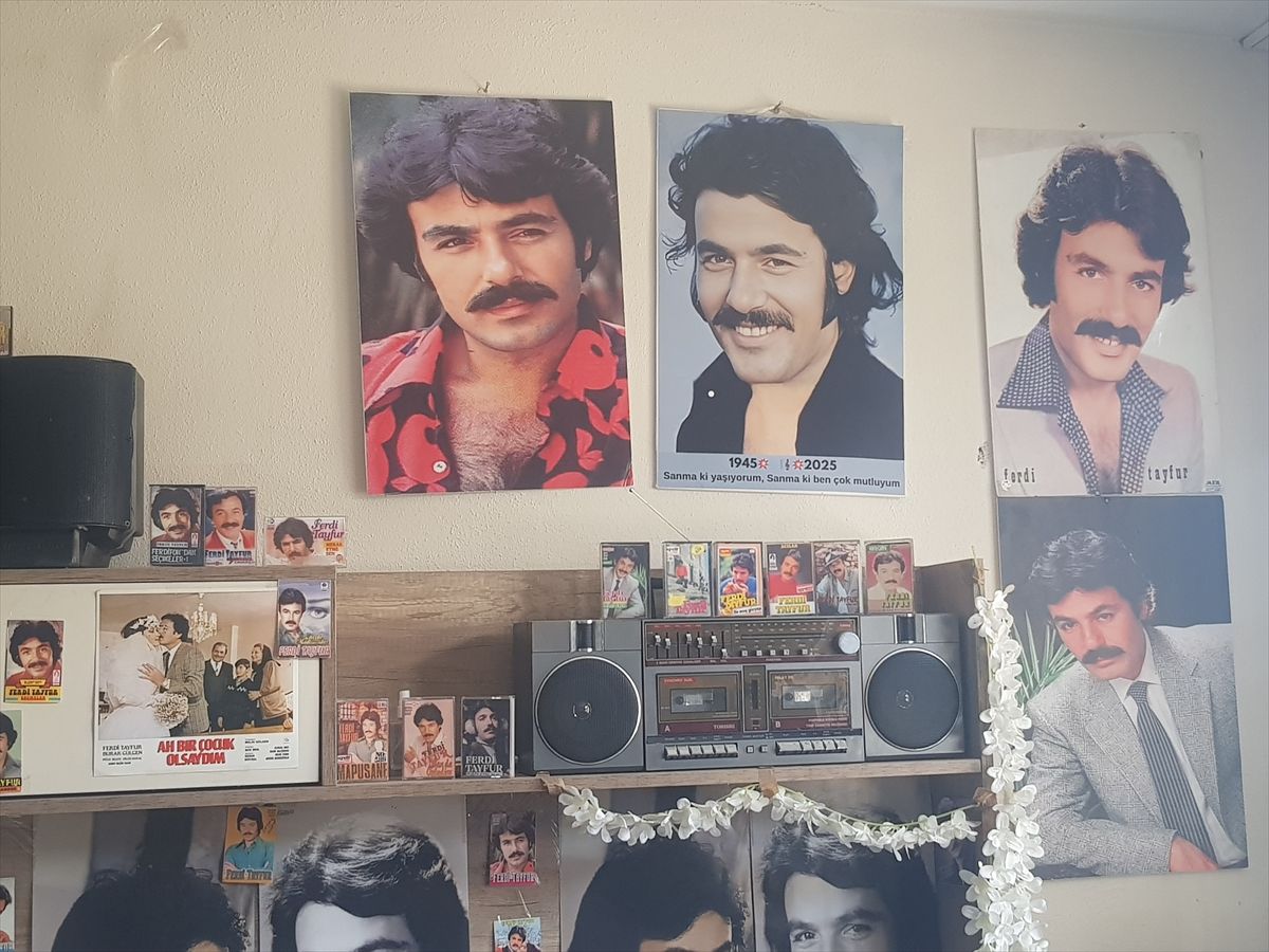 Ferdi Tayfur Hayranı Sanatçı Müze Gibi Oda Oluşturdu