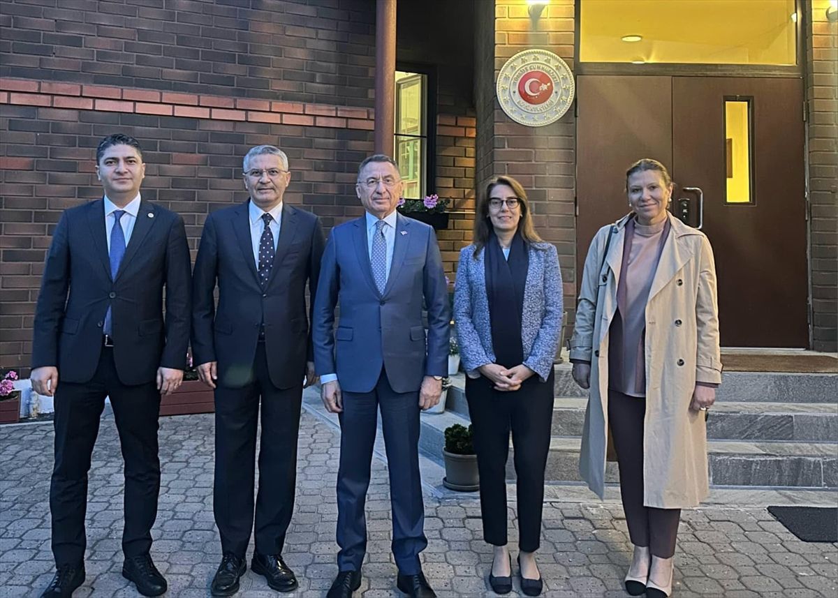 Oktay Estonya’da Resmi Temaslarda Bulundu