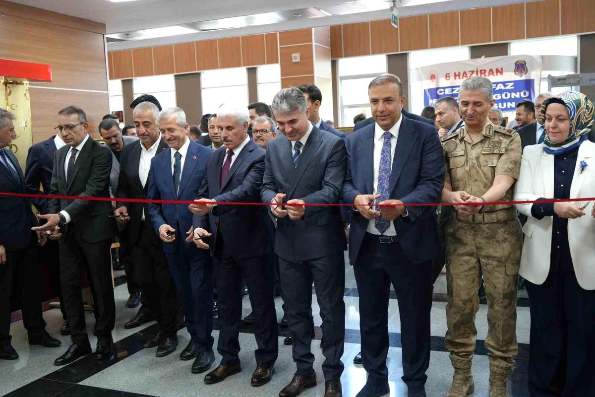 Gaziantep Adliyesi’nde resim ve el sanatları sergisi açıldı
