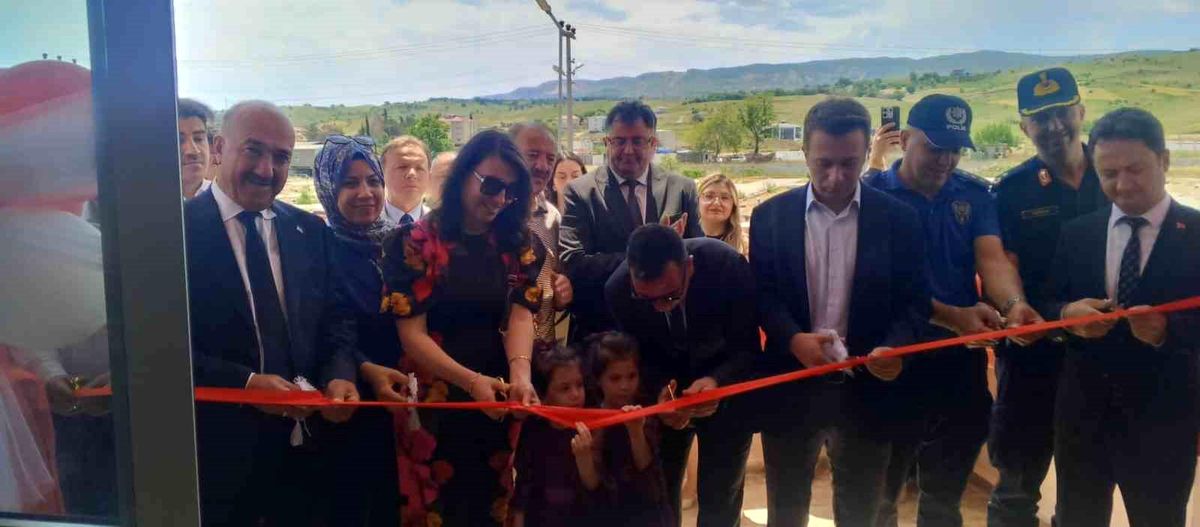 Gölbaşı’nda Yılsonu Sergisi Açıldı